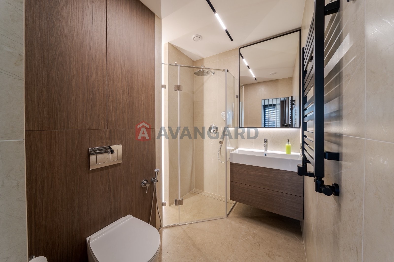 2 ��. ��������, 64,8/26,6/18 ��. �., 8/16 ������ ���� 9