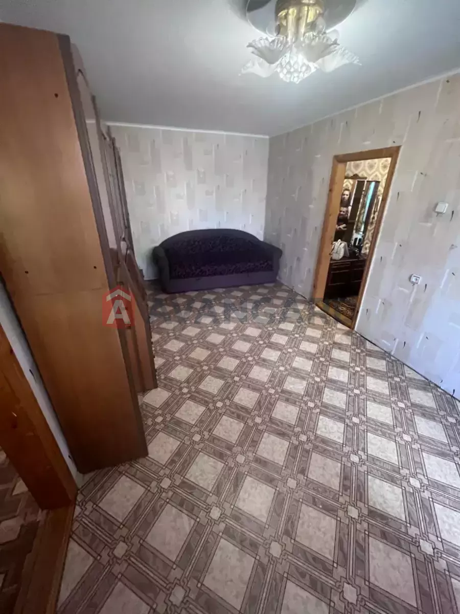 3 ��. ��������, 66/-/8 ��. �., 5/9 ������ ���� 7