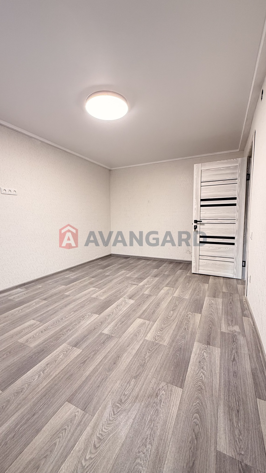 1 ����. ��������, 31/-/6 ��. �., 4/5 ���� ���� 6