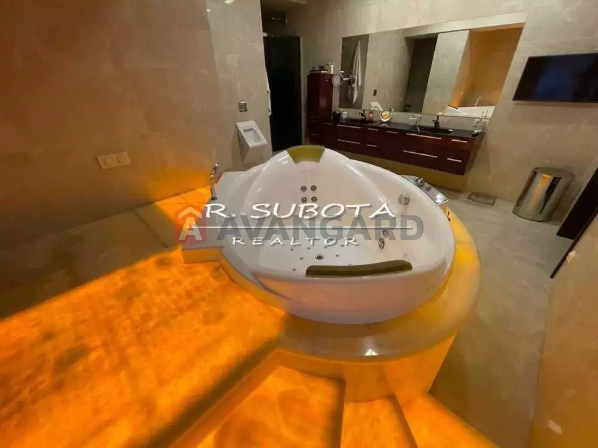 4 ����. ��������, 300/-/50 ��. �., 7/16 ���� ���� 2