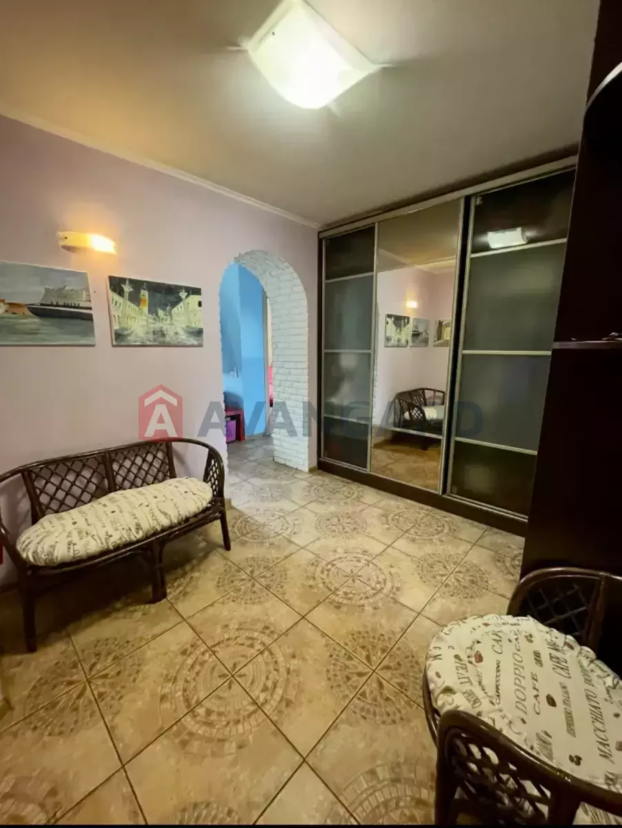 3 ����. ��������, 68/-/- ��. �., 5/9 ���� ���� 4