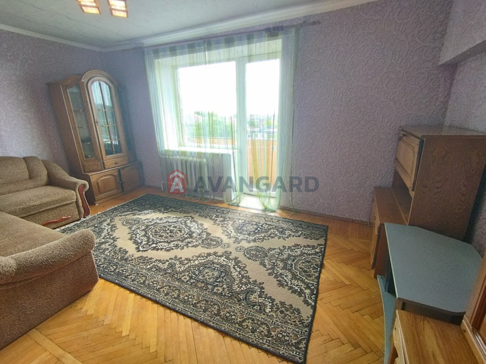 2 ��. ��������, 45/9/28 ��. �., 7/9 ������ ���� 4