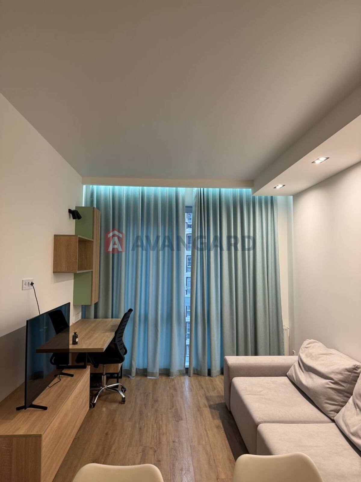 2 ��. ��������, 62/38/16 ��. �., 12/19 ������ ���� 15