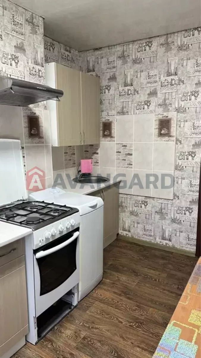 1 ����. ��������, 43/-/8 ��. �., 6/9 ���� ���� 1