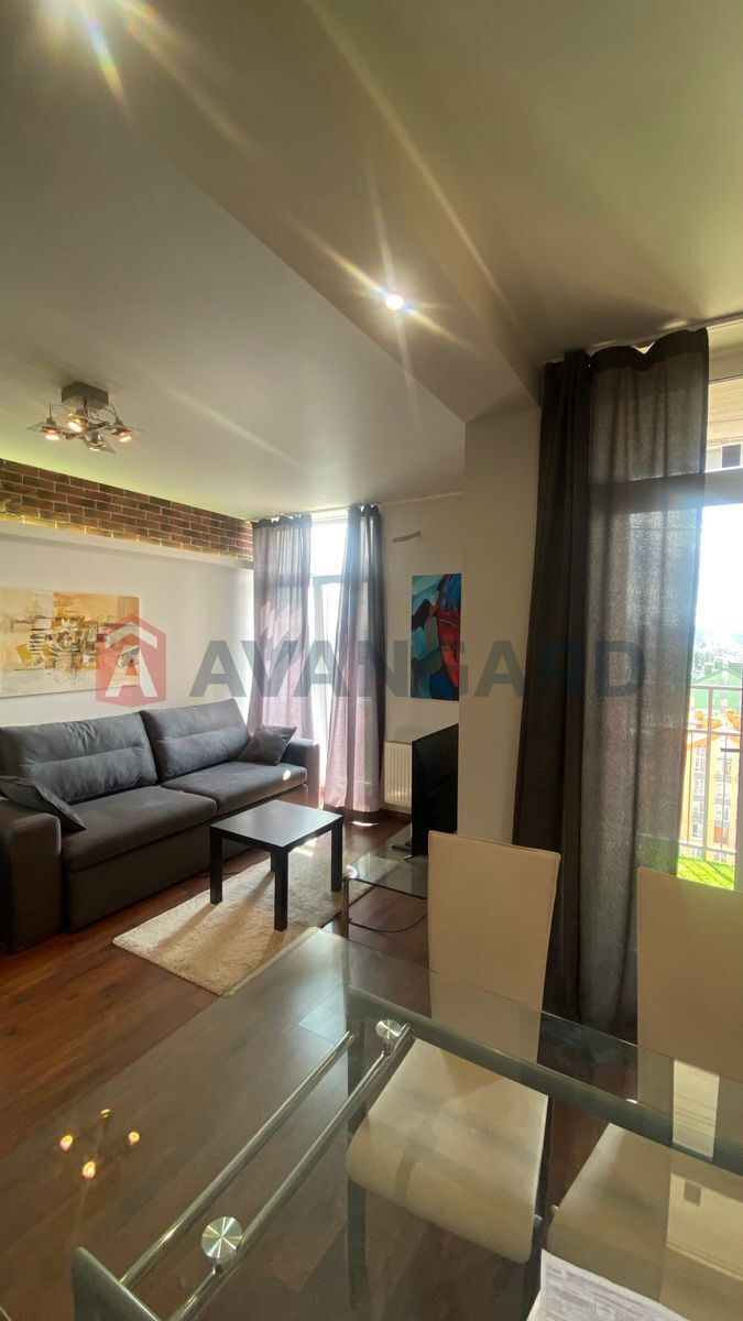 1 ����. ��������, 35.4 / 18 / 8 ��. �., 16/17 ���� ���� 3