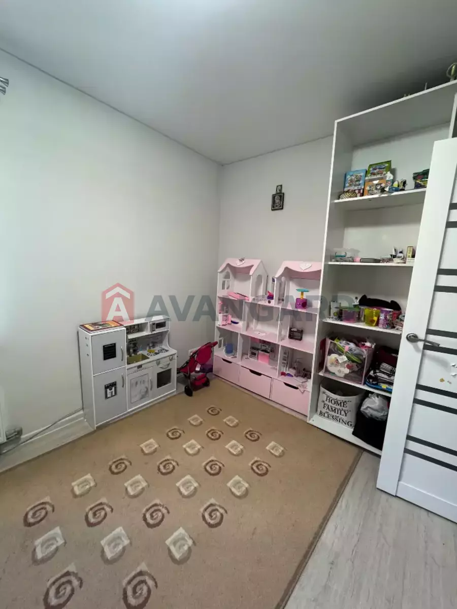 3 ��. ��������, 60/-/8 ��. �., 7/9 ������ ���� 9