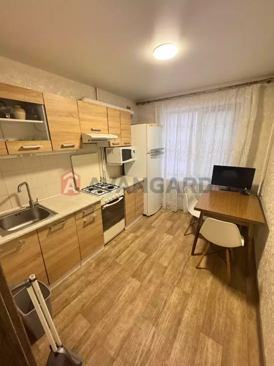 2 ����. ��������, 49/-/- ��. �., 3/9 ���� ���� 1