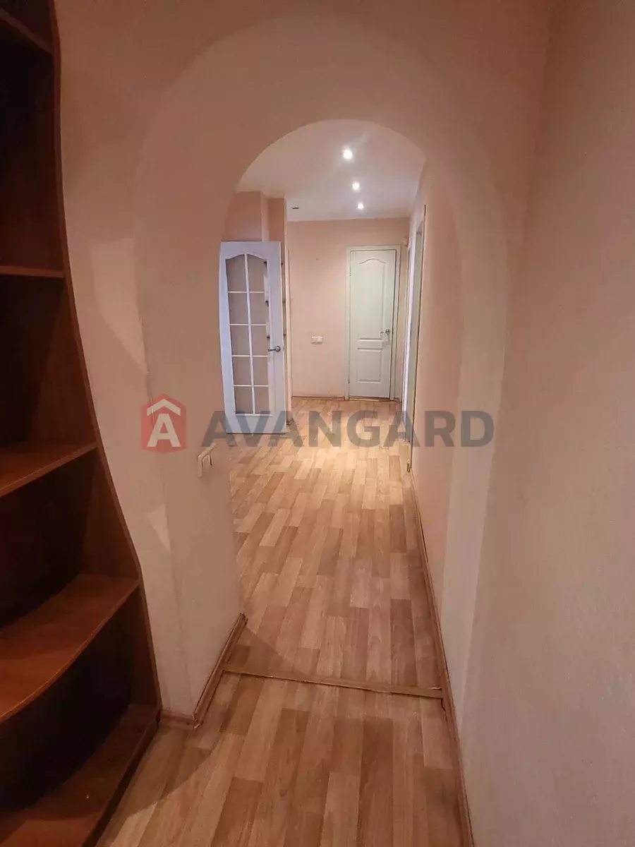 3 ����. ��������, 70/-/9 ��. �., 7/9 ���� ���� 7