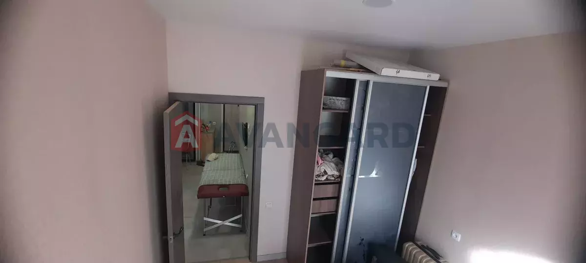 2 ��. ��������, 45/-/18 ��. �., 2/2 ������ ���� 8