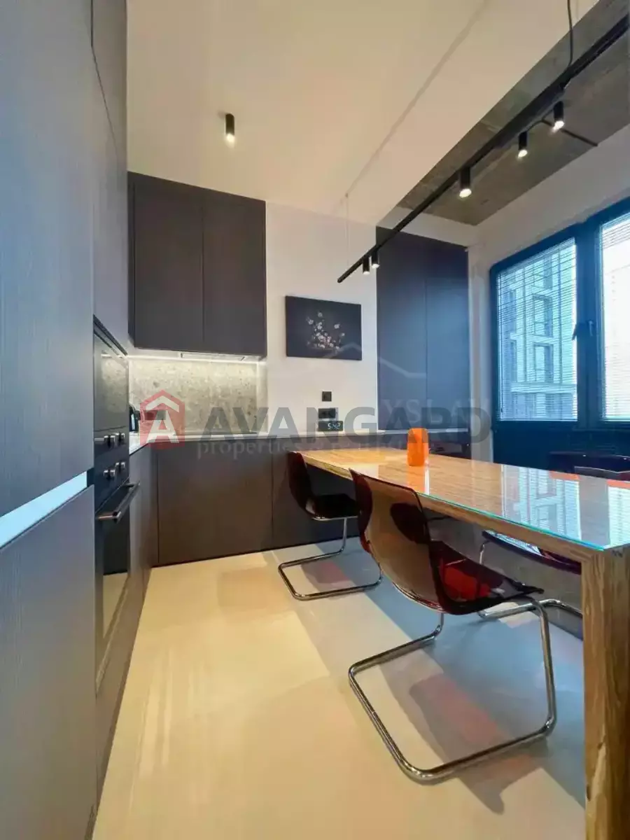 3 ��. ��������, 70/-/- ��. �., 7/12 ������ ���� 8