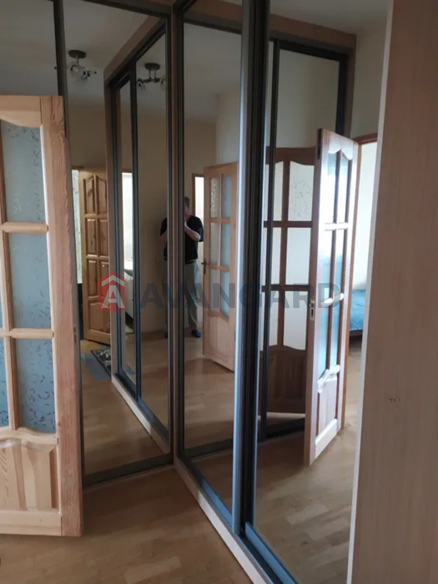 1 ��. ��������, 60/-/10 ��. �., 6/9 ������ ���� 2