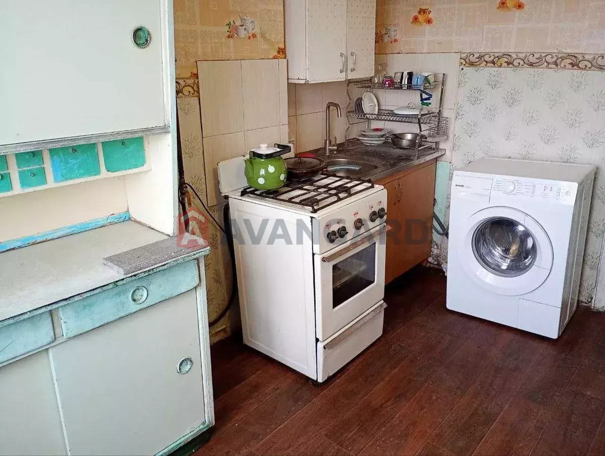 3 ��. ��������, 70/-/9 ��. �., 9/9 ������ ���� 1