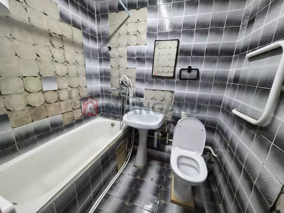 1 ����. ��������, 40/-/8 ��. �., 9/12 ���� ���� 2