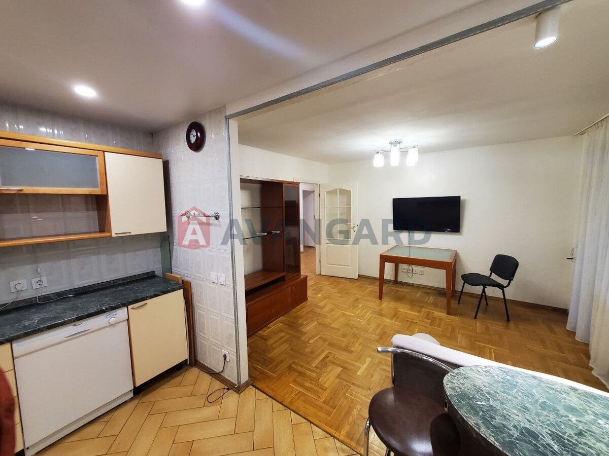 4 ��. ��������, 86/-/20 ��. �., 2/10 ������ ���� 1