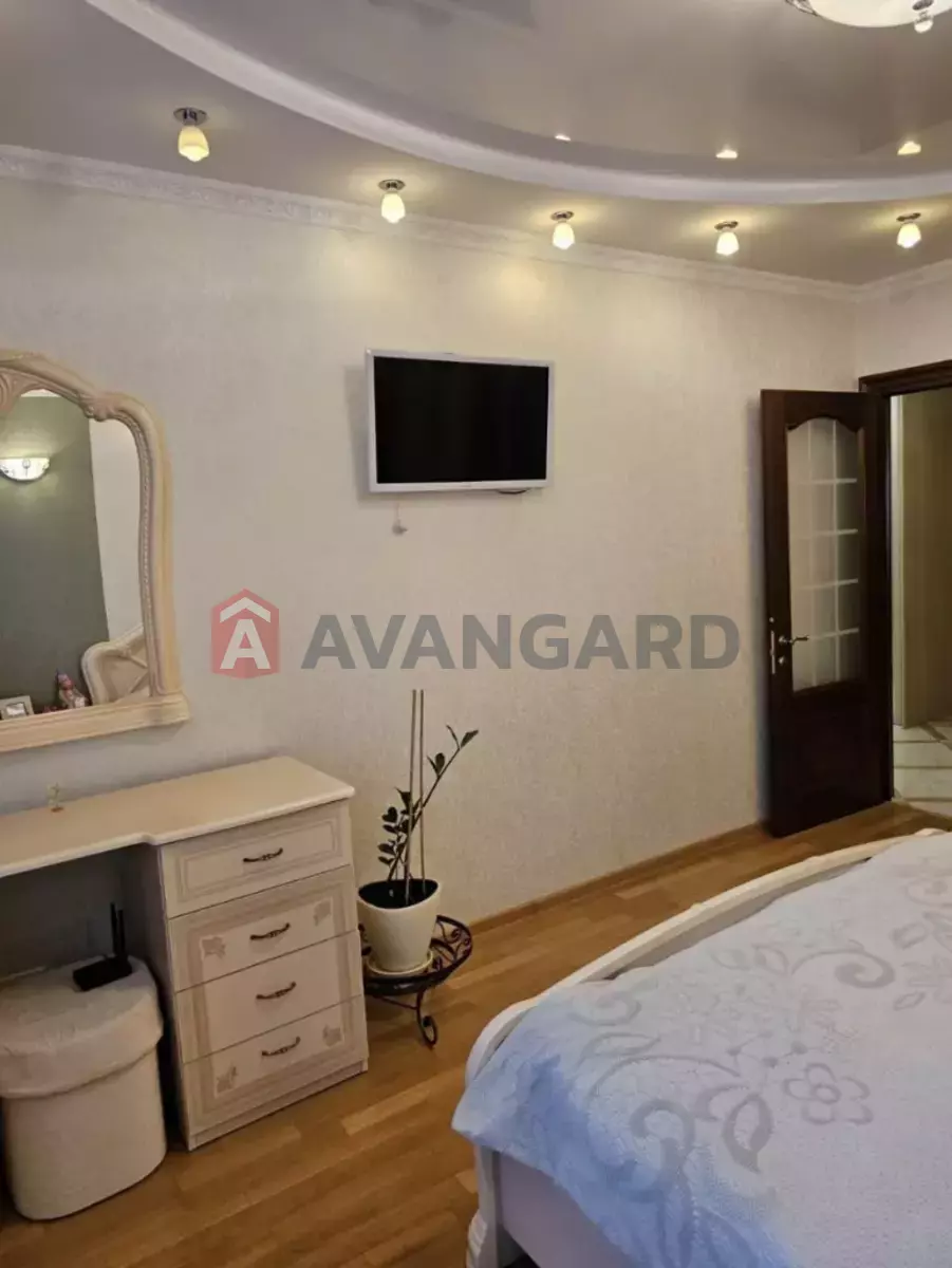 3 ����. ��������, 100/99/15 ��. �., 5/9 ���� ���� 5