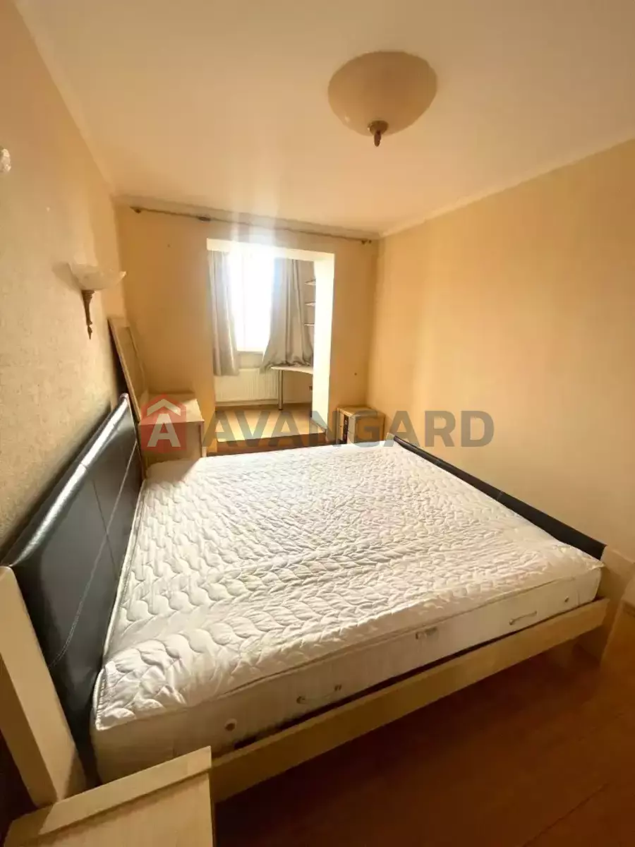 3 ����. ��������, 70/-/- ��. �., 7/9 ���� ���� 16