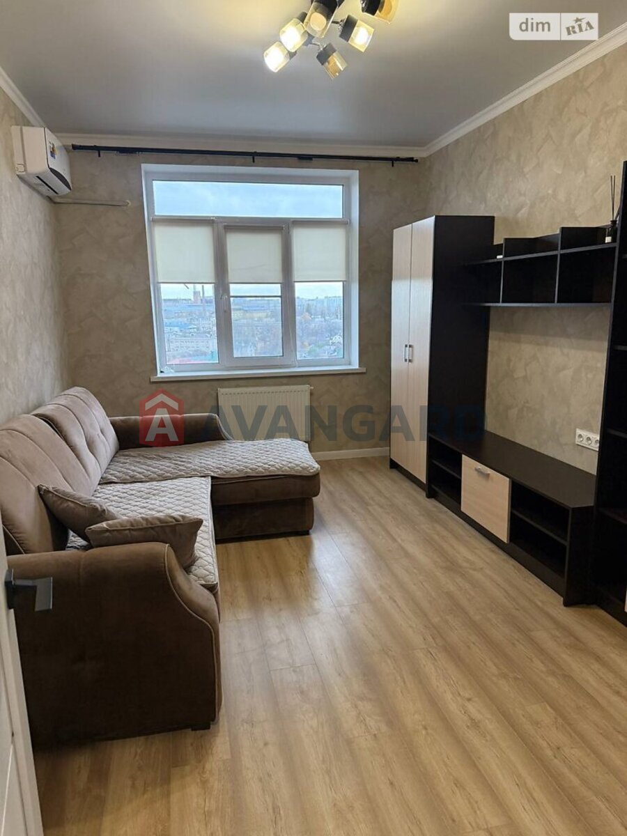 2 ����. ��������, 50/-/- ��. �., 2/3 ���� ���� 4