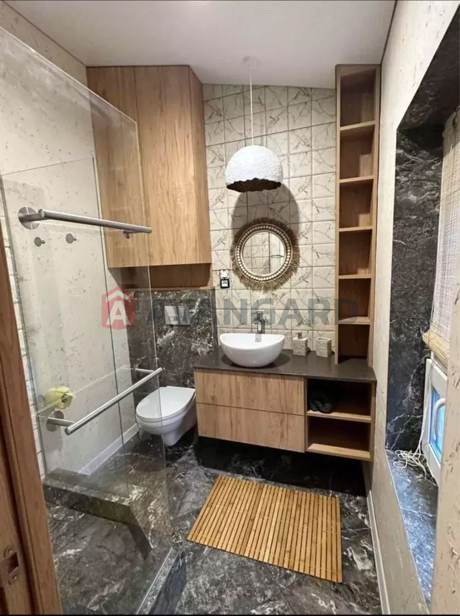 2 ��. ��������, 42/-/42 ��. �., 3/3 ������ ���� 9