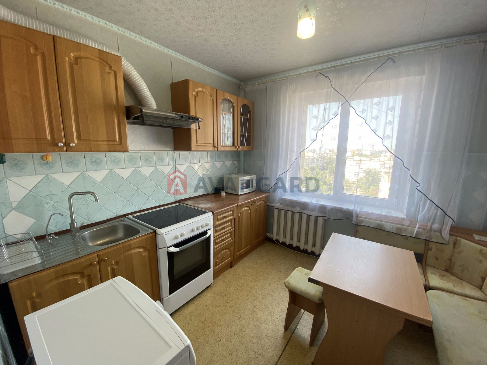 2 ��. ��������, 50/22/8 ��. �., 16/16 ������ ���� 13