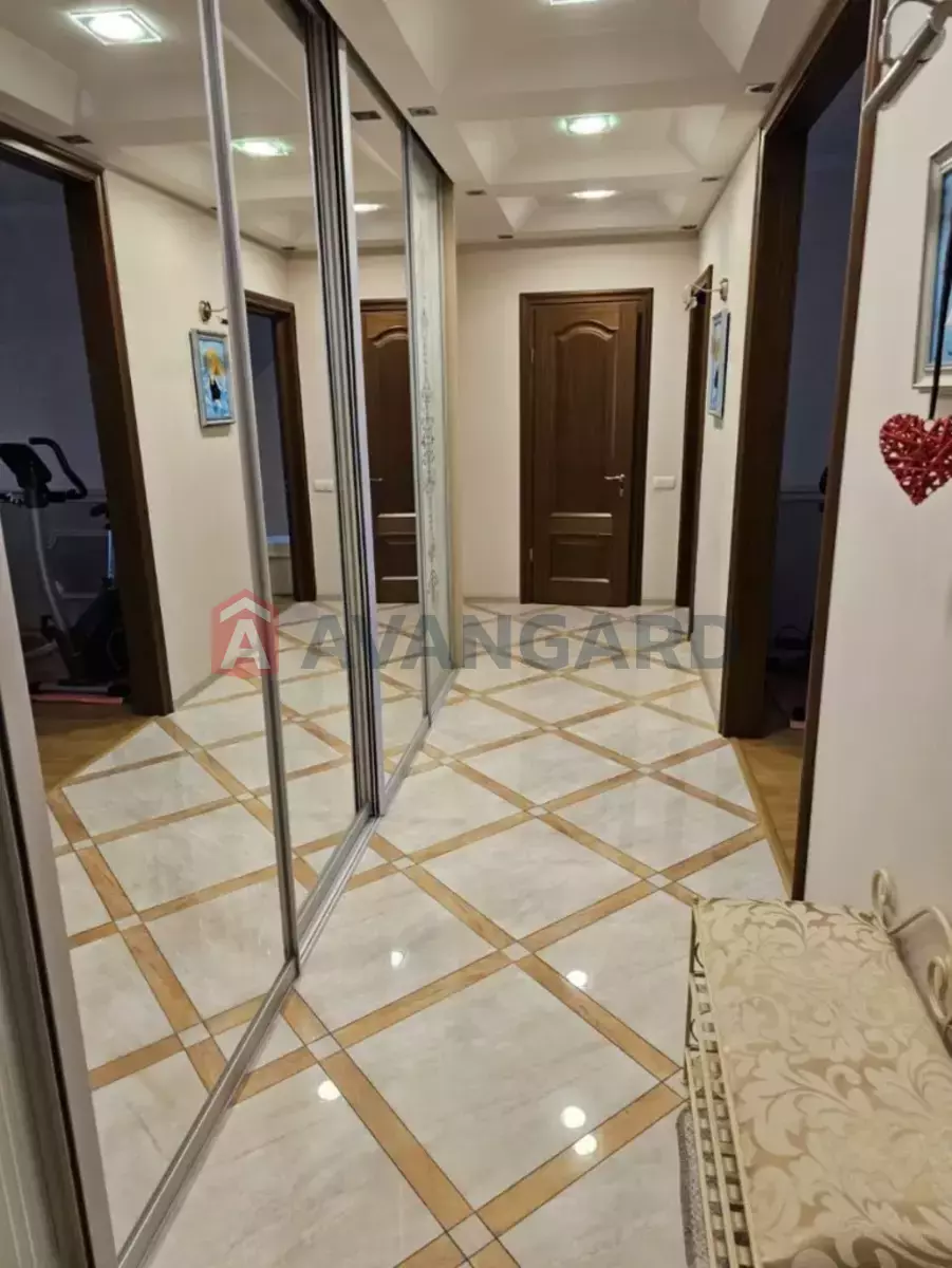 3 ����. ��������, 100/99/15 ��. �., 5/9 ���� ���� 3