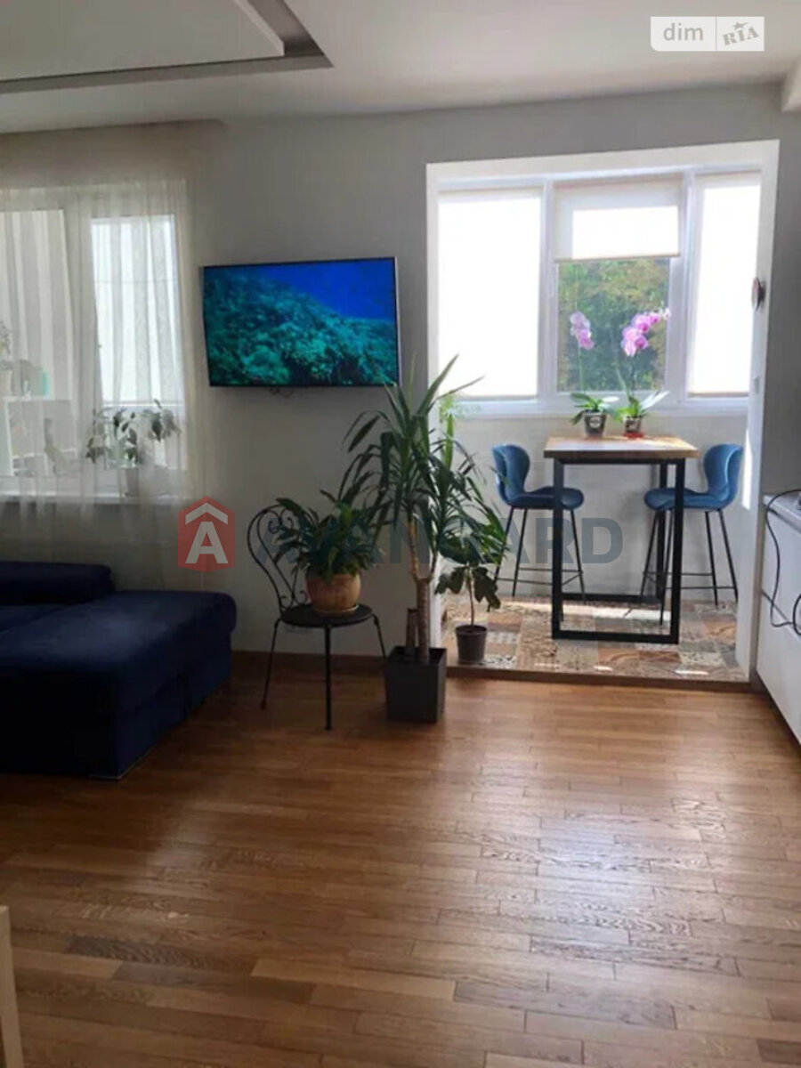 1 ��. ��������, 31/-/- ��. �., 3/17 ������ ���� 19