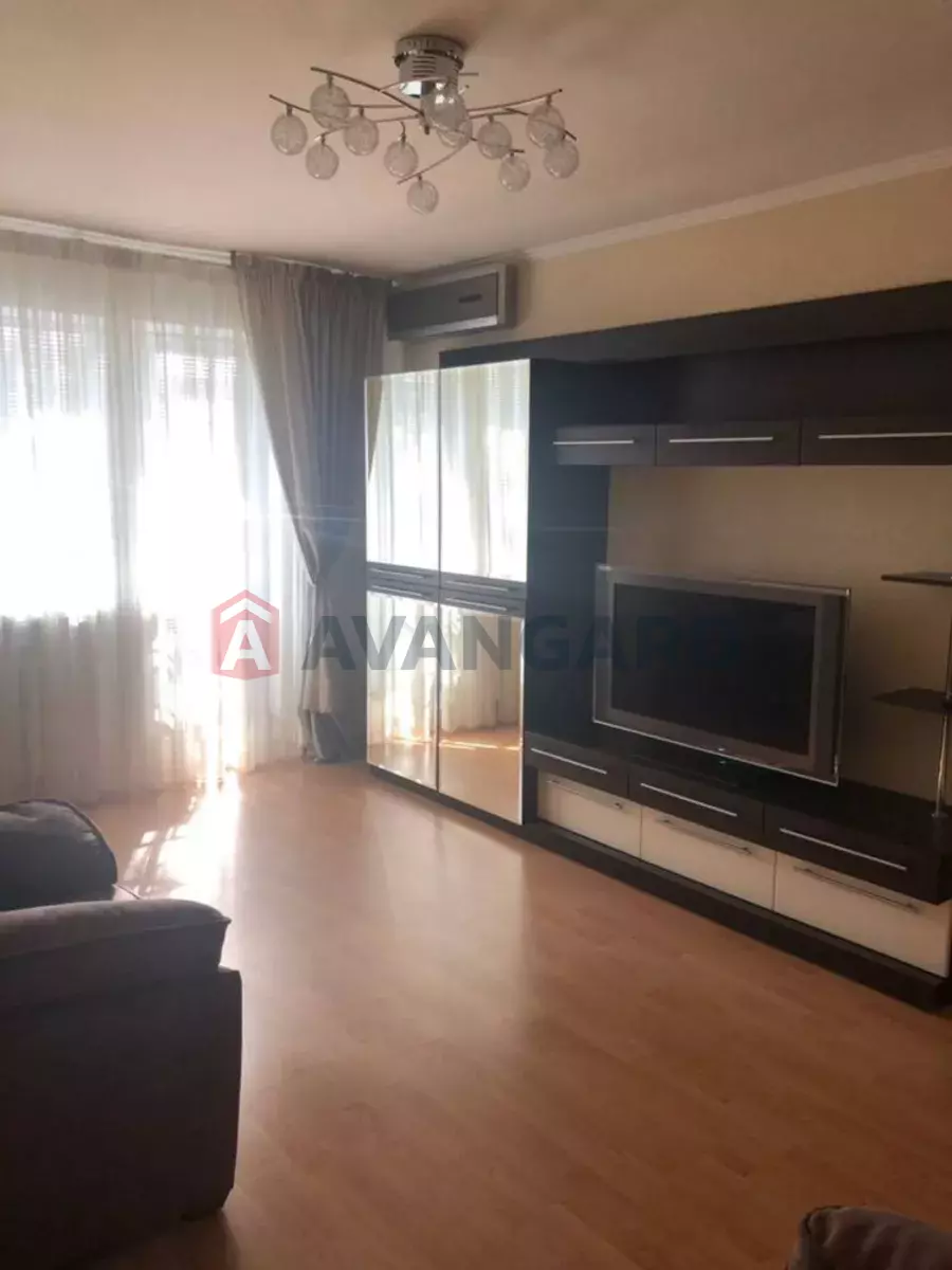 2 ��. ��������, 60/-/11 ��. �., 4/5 ������ ���� 10