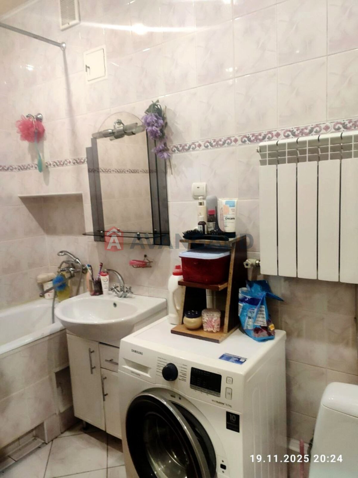 2 . , 52/-/7 . ., 3/3   9