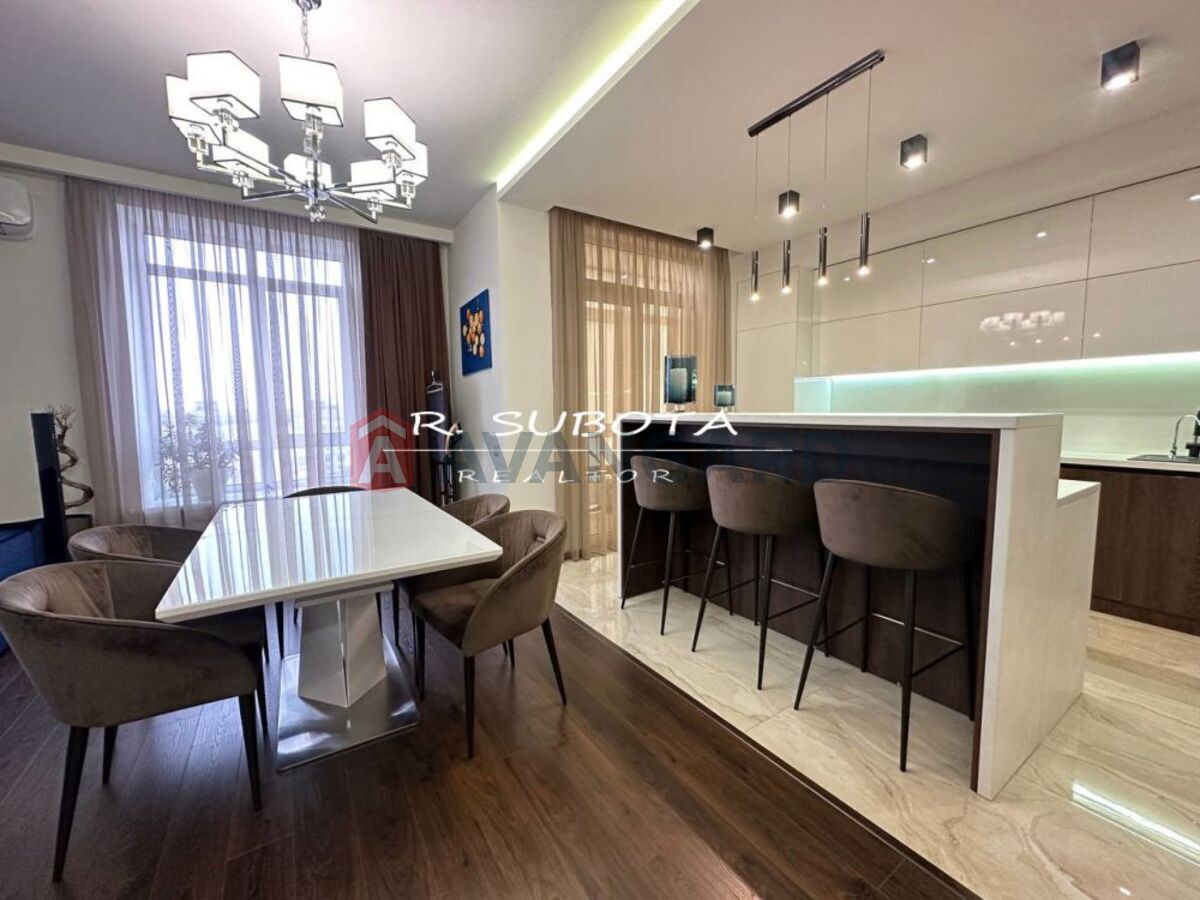 3 . , 112/-/- . ., 10/10   1