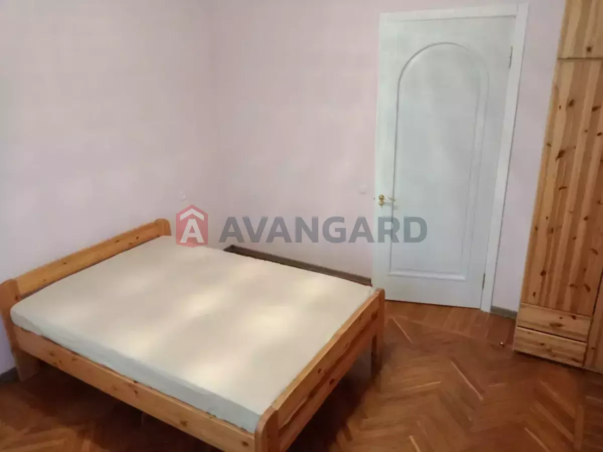 2 ��. ��������, 51/-/8 ��. �., 4/5 ������ ���� 11