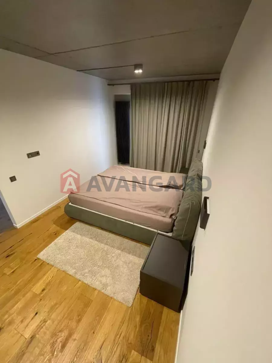 2 ����. ��������, 95/-/- ��. �., 17/17 ���� ���� 8