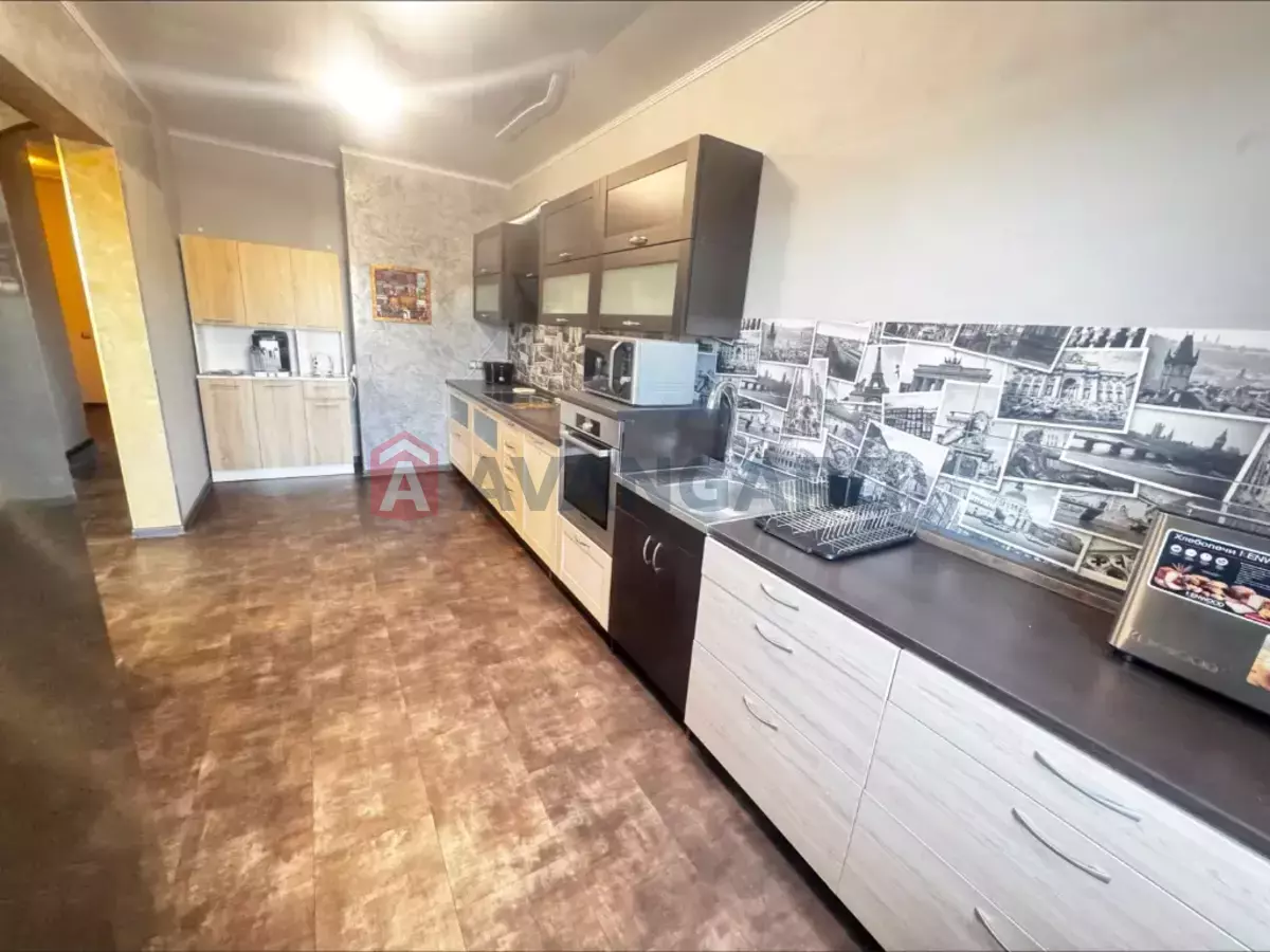 3 ��. ��������, 100/-/- ��. �., 2/16 ������ ���� 5