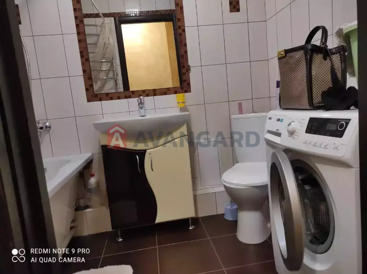 1 ����. ��������, 38/-/- ��. �., 8/9 ���� ���� 9