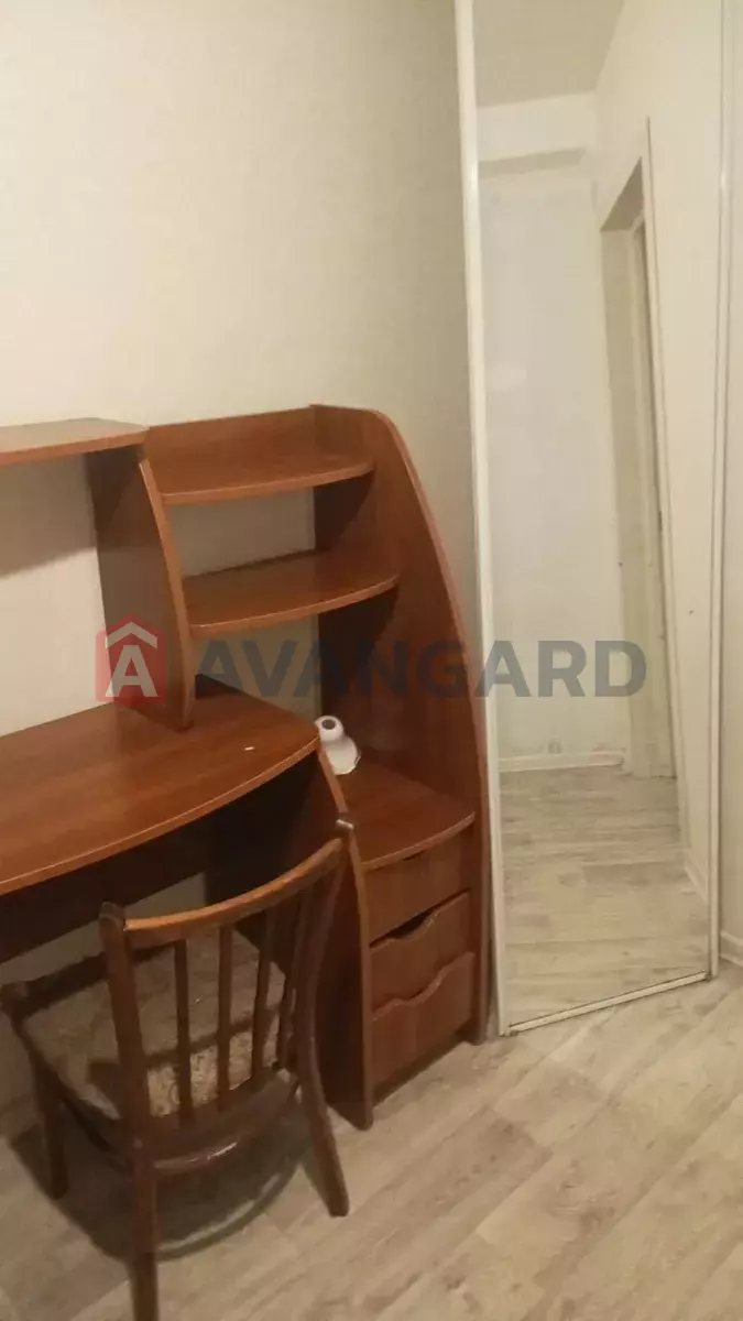 3 ����. ��������, 55/-/12 ��. �., 5/5 ���� ���� 4