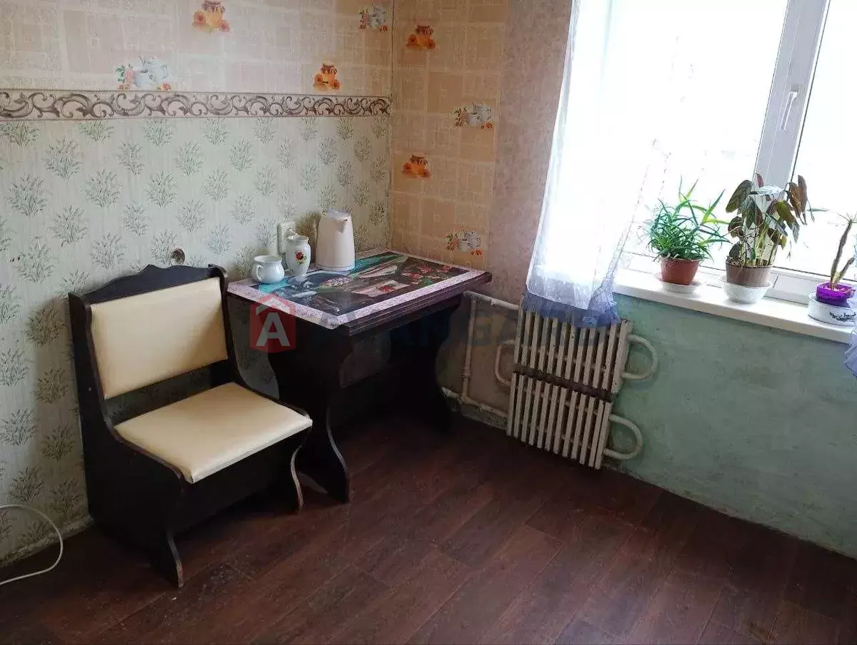 3 ��. ��������, 70/-/9 ��. �., 9/9 ������ ���� 8