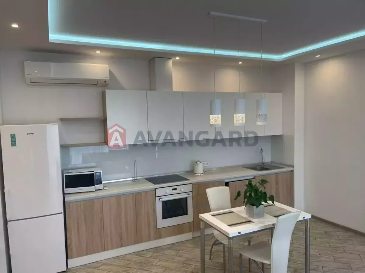 2 ����. ��������, 77/-/- ��. �., 11/24 ���� ���� 4