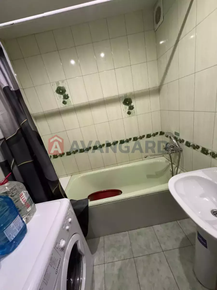 2 ��. ��������, 48/26/8 ��. �., 9/9 ������ ���� 8