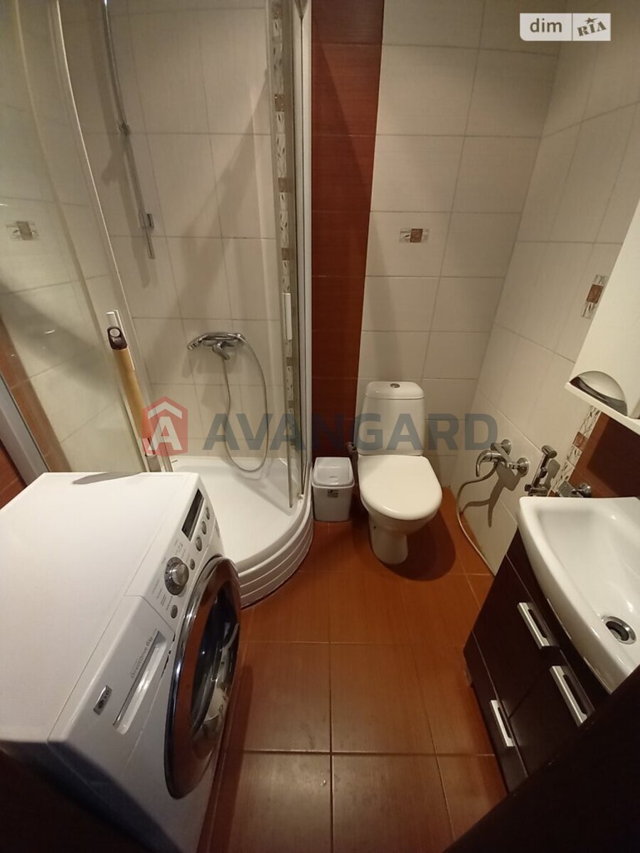 3 ����. ��������, 100/55/16 ��. �., 4/9 ���� ���� 22