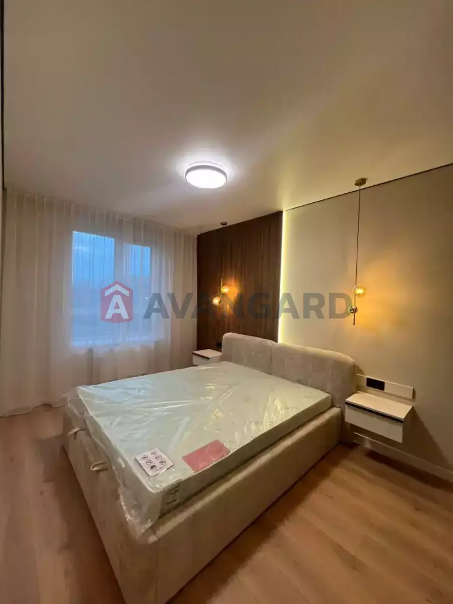 2 ��. ��������, 44/15/18 ��. �., 4/10 ������ ���� 9