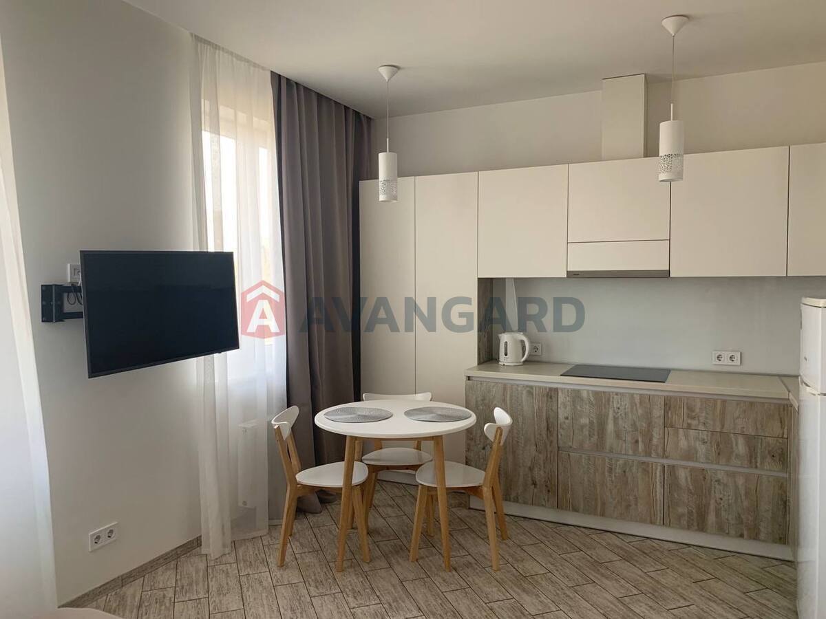 1 ����. ��������, 30/-/- ��. �., 8/24 ���� ���� 1