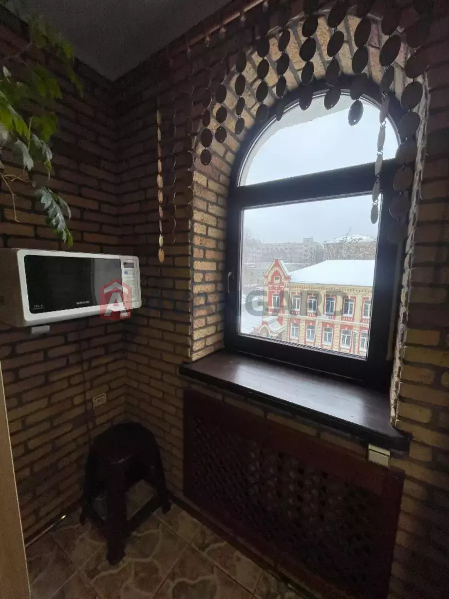 3 ��. ��������, 79/-/10 ��. �., 5/9 ������ ���� 9