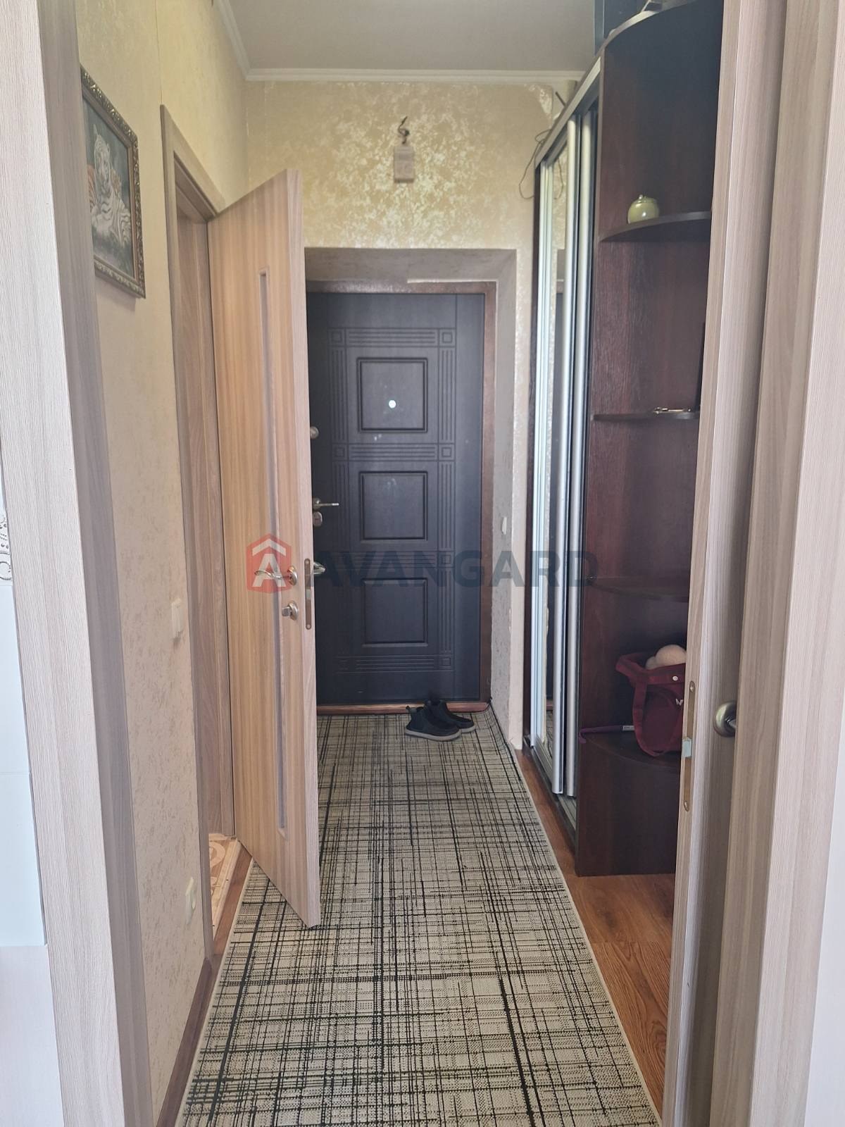 1 ����. ��������, 41/-/18 ��. �., 6/11 ���� ���� 8