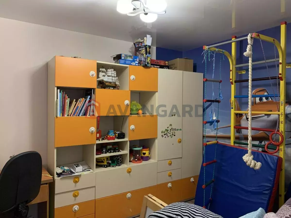 3 ����. ��������, 69/-/12 ��. �., 9/9 ���� ���� 5