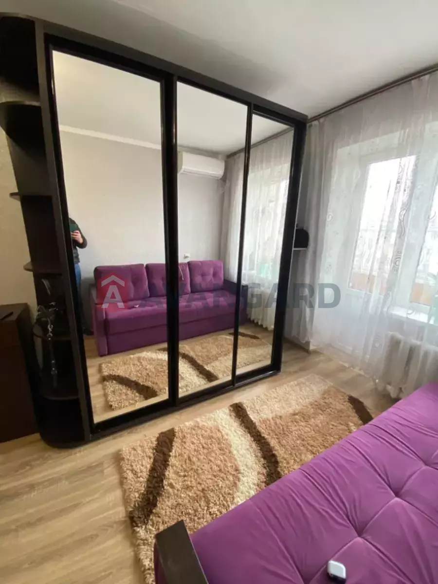 1 ��. ��������, 33/-/- ��. �., 4/5 ������ ���� 1