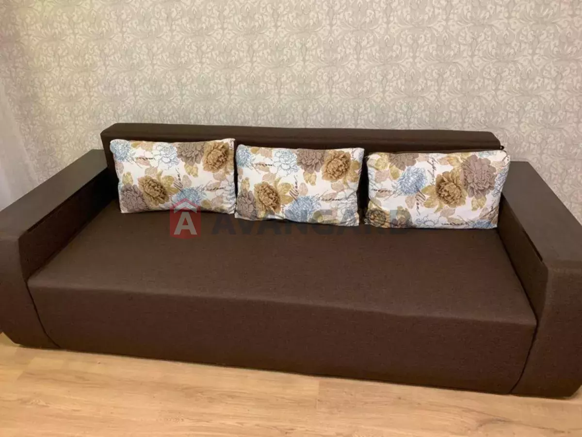 1 . , 37/-/8 . ., 5/9   6