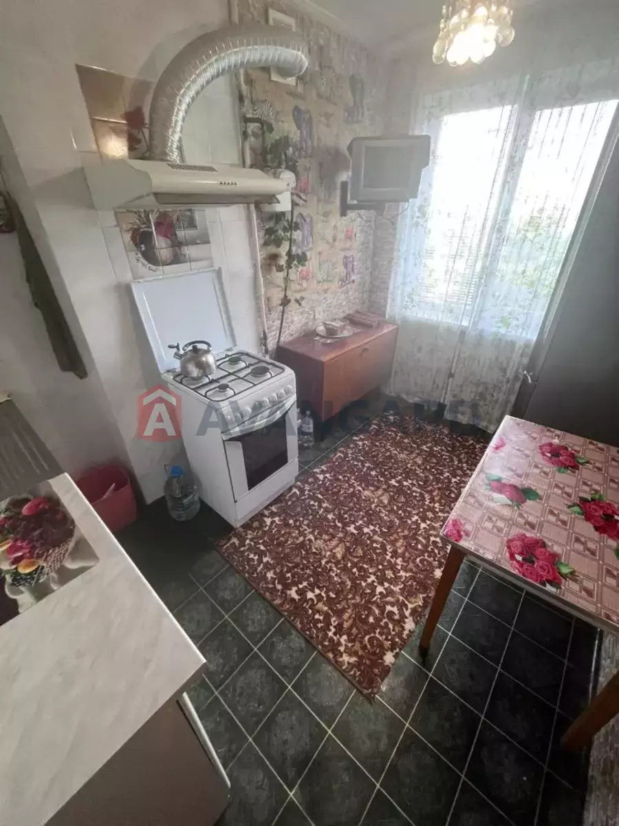 3 ��. ��������, 66/-/8 ��. �., 5/9 ������ ���� 1