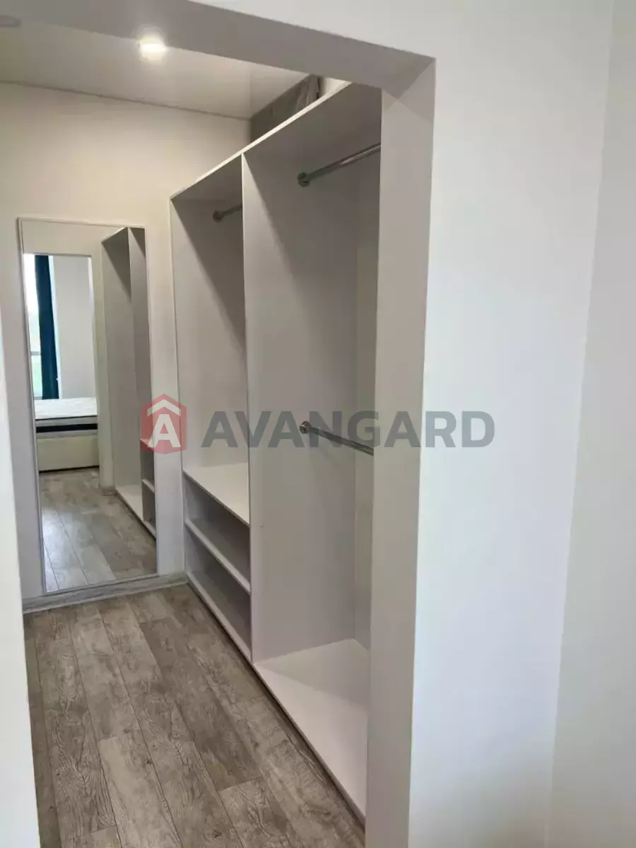 1 ����. ��������, 48/-/- ��. �., 9/10 ���� ���� 5