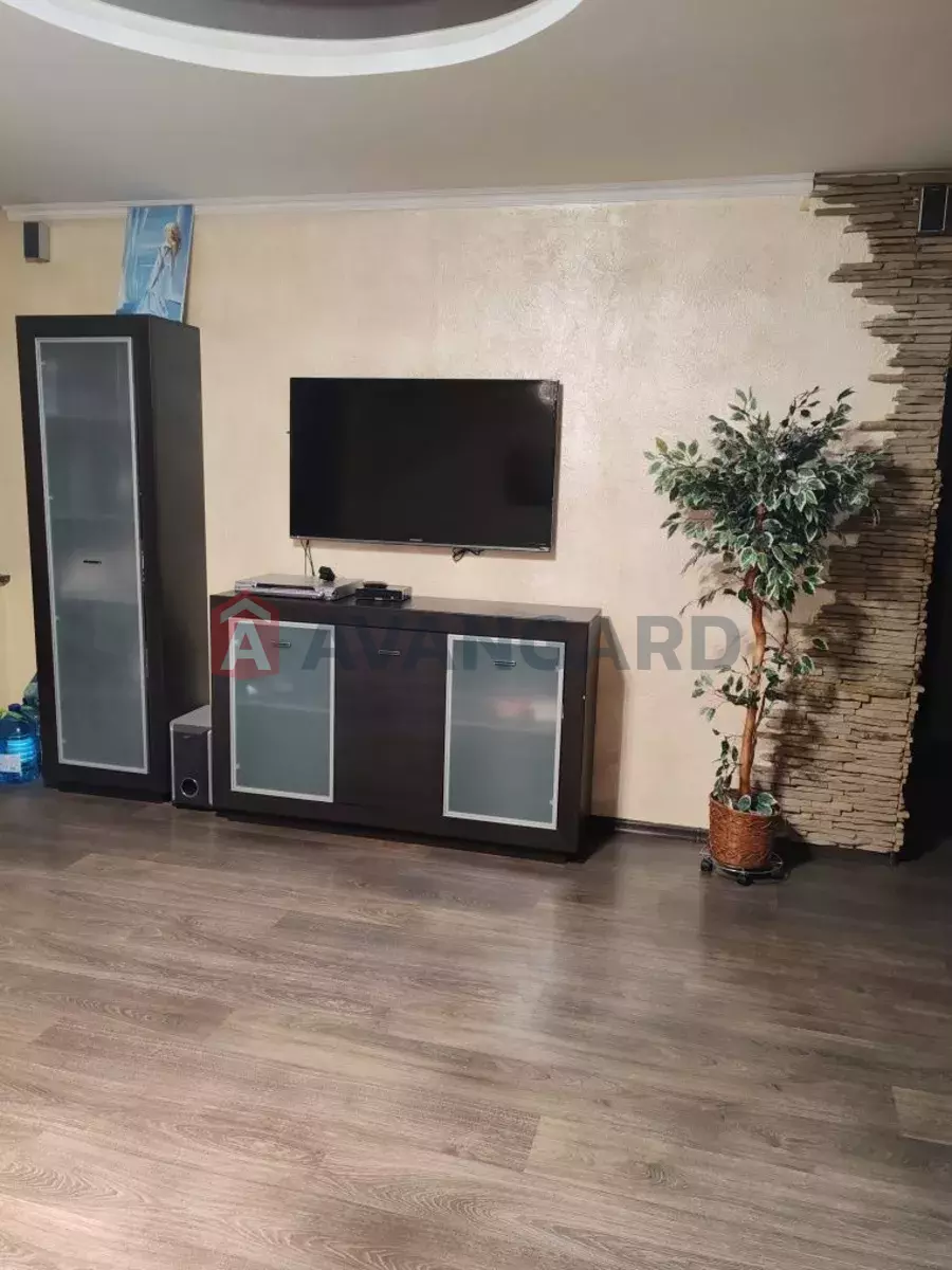 4 ����. ��������, 101/-/9 ��. �., 6/17 ���� ���� 3