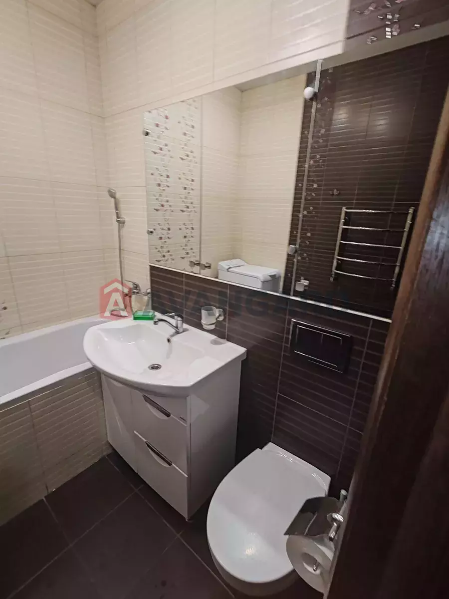 4 ����. ��������, 101/-/9 ��. �., 6/17 ���� ���� 18