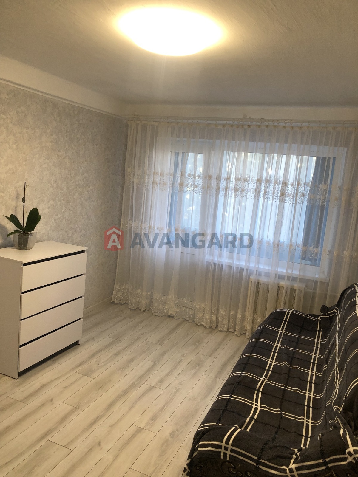 1 ��. ��������, 32/15/7 ��. �., 2/5 ������ ���� 1