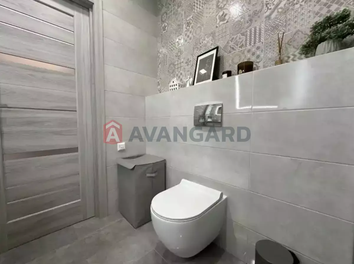 2 ��. ��������, 50/-/15 ��. �., 6/10 ������ ���� 11